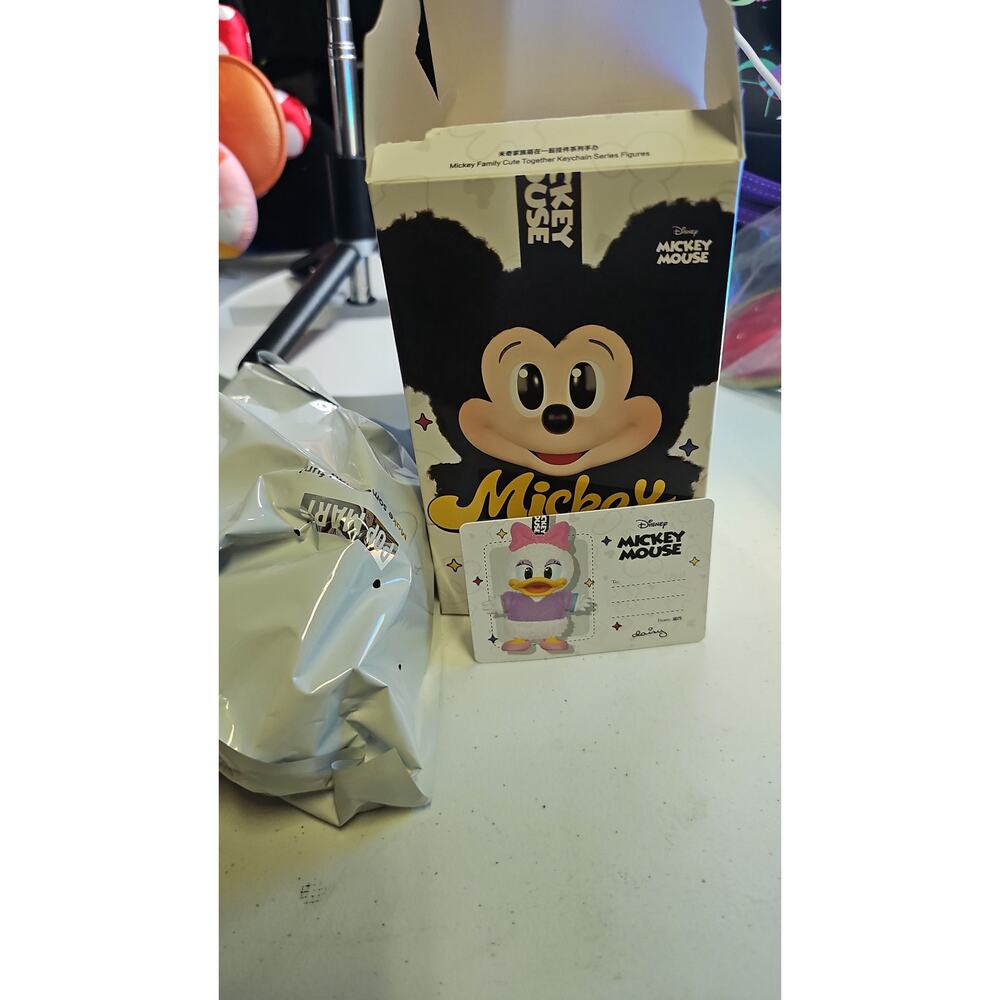 Mickey and Family cute together Confirmed Daisy